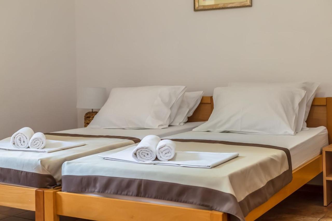 Motel Ljetni Raj Baška Voda エクステリア 写真